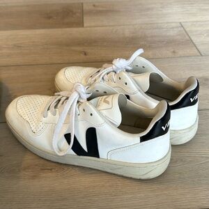Veja sneakers V10
